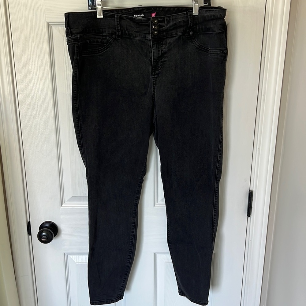 Torrid Black Skinny Jeans Size 20